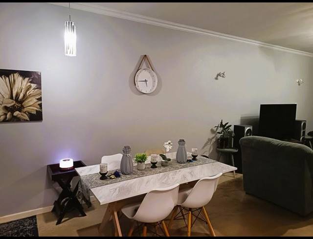 2 BEDROOM TOWNHOUSE FOR SALE IN LYTTELTON MANOR